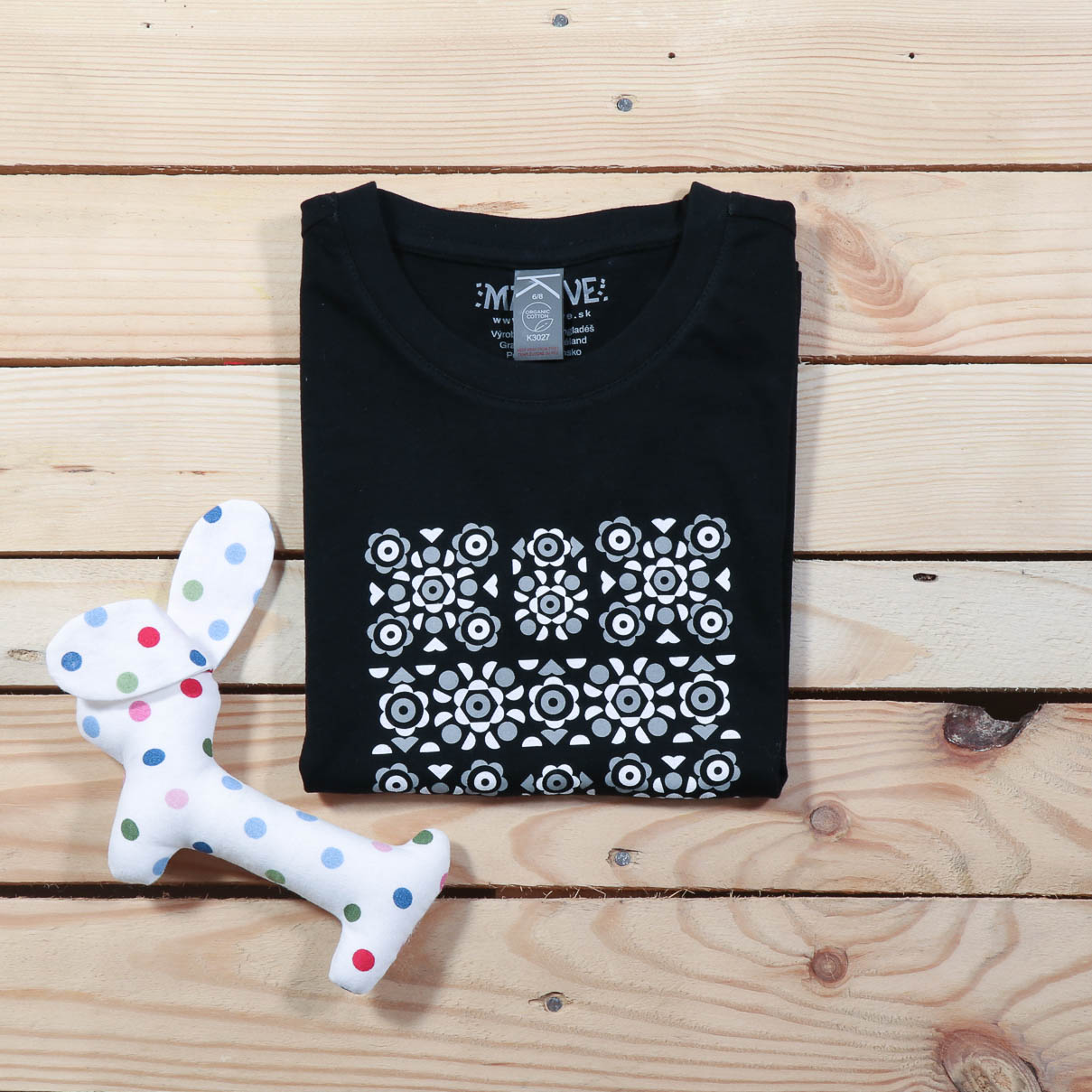 21MAKOVE5227u detske bavlnene tricko cierne s ludovym vzorom podpolanie