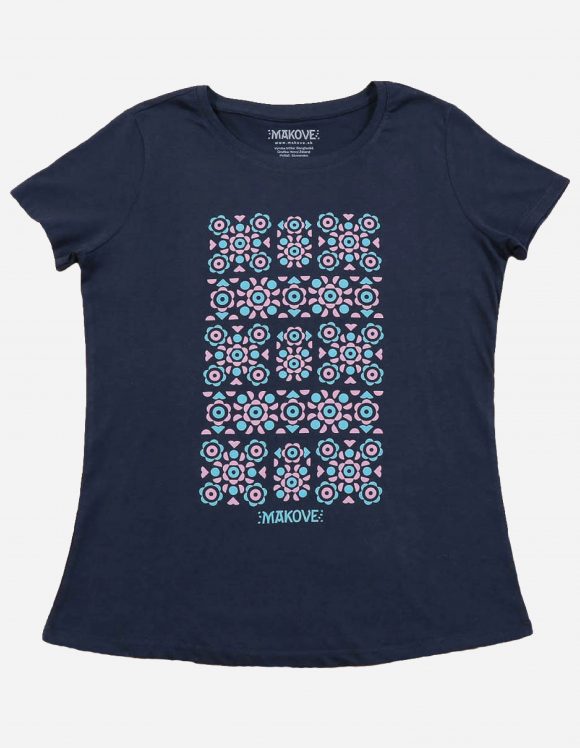 tmavo modre damske tricko s kratkym rukavom s folklornym vzorom podpolanie