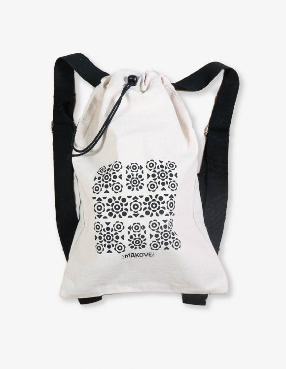 bavlneny ruksak na snurky s folklornym vzorom