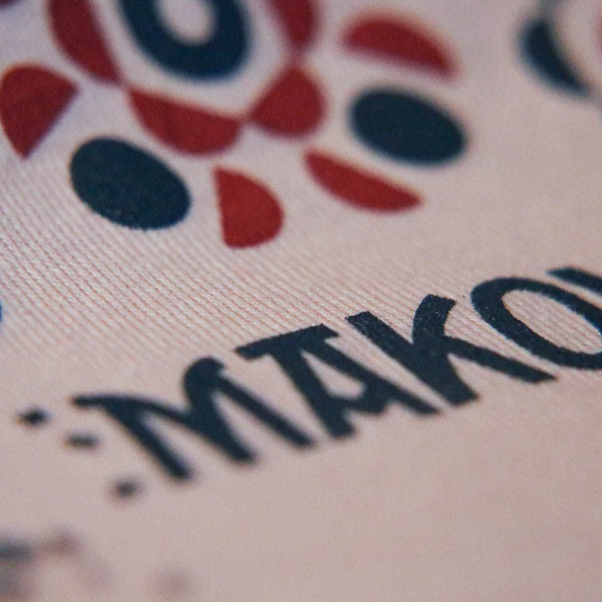 damske tielko ruzove s folklornym vzorom damske tielko ruzove s folklornym vzorom