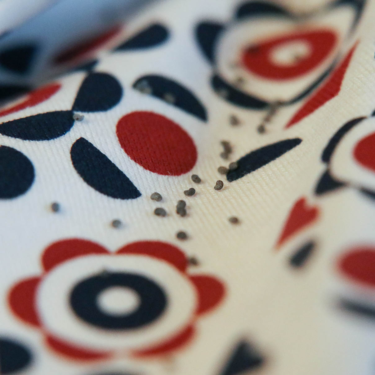 damske tielko biele s folklornym vzorom damske tielko biele s folklornym vzorom