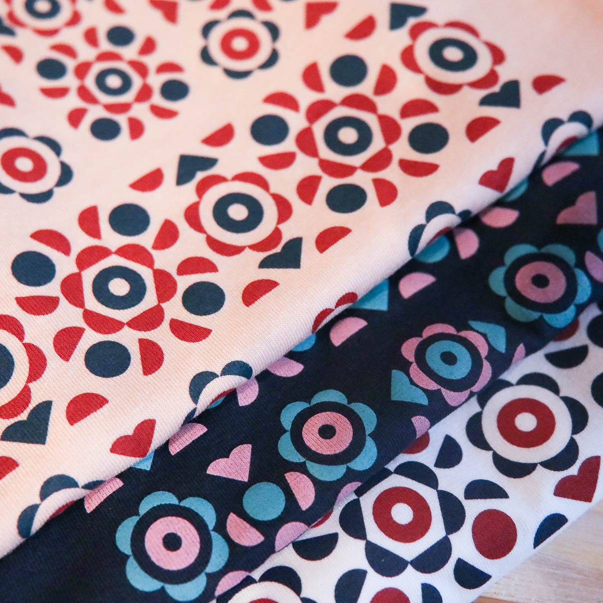 damske tielka s folklornym vzorom Podpolanie damske tielka s folklornym vzorom Podpolanie