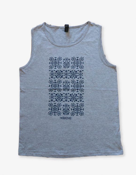 sede tielko s ludovym motivom