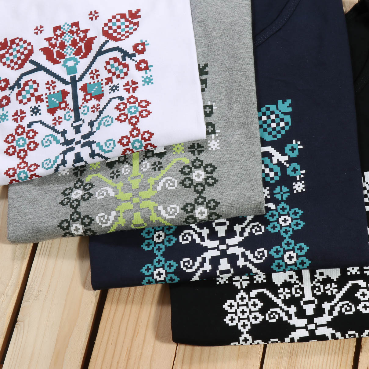 panske tielka s folklornym vzorom panske tielka s folklornym vzorom