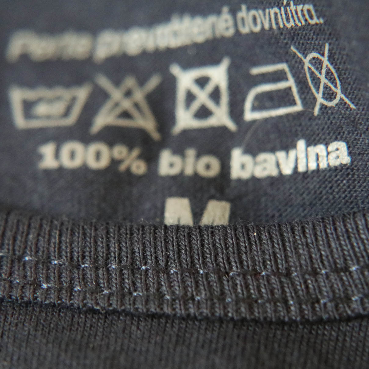 panske tielko cierne s folklornym vzorom panske tielko cierne s folklornym vzorom